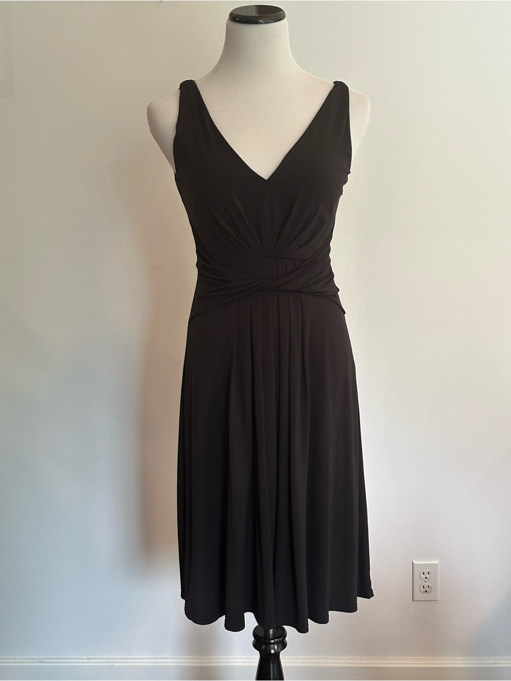 Elie Tahari Sleeveless Midi Dress